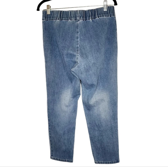 Soft Surroundings stretch waist pull on cropped jeans. - Picture 4 of 13